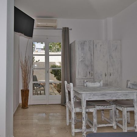 Ira Apartments Kamári Kültér fotó