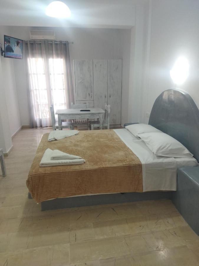 Ira Apartments Kamári Kültér fotó