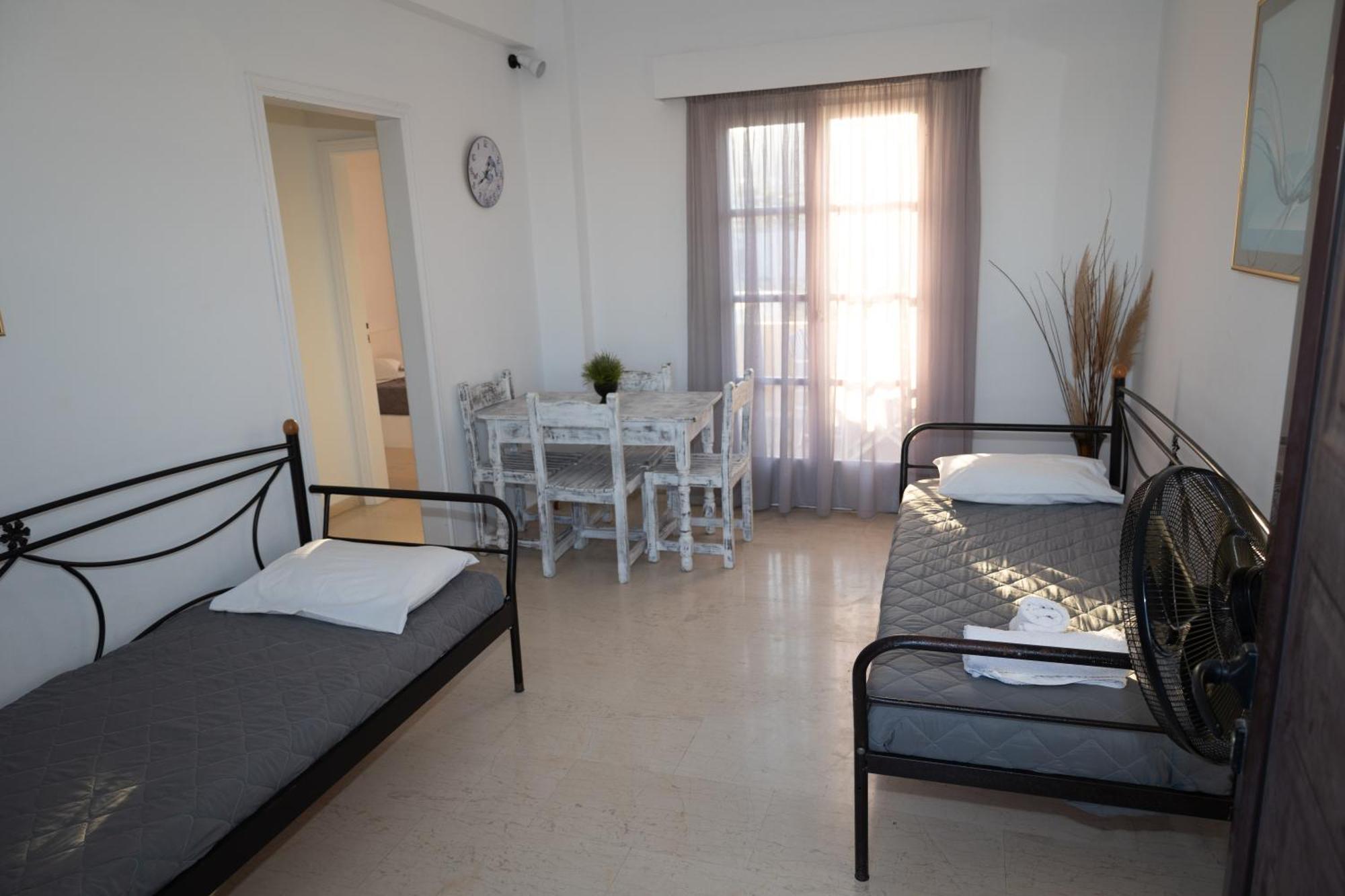 Ira Apartments Kamári Kültér fotó