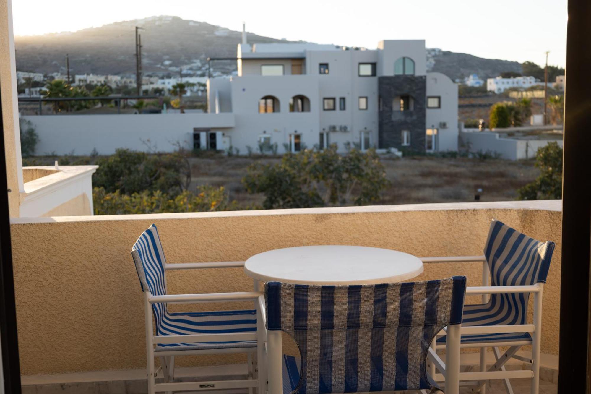 Ira Apartments Kamári Kültér fotó