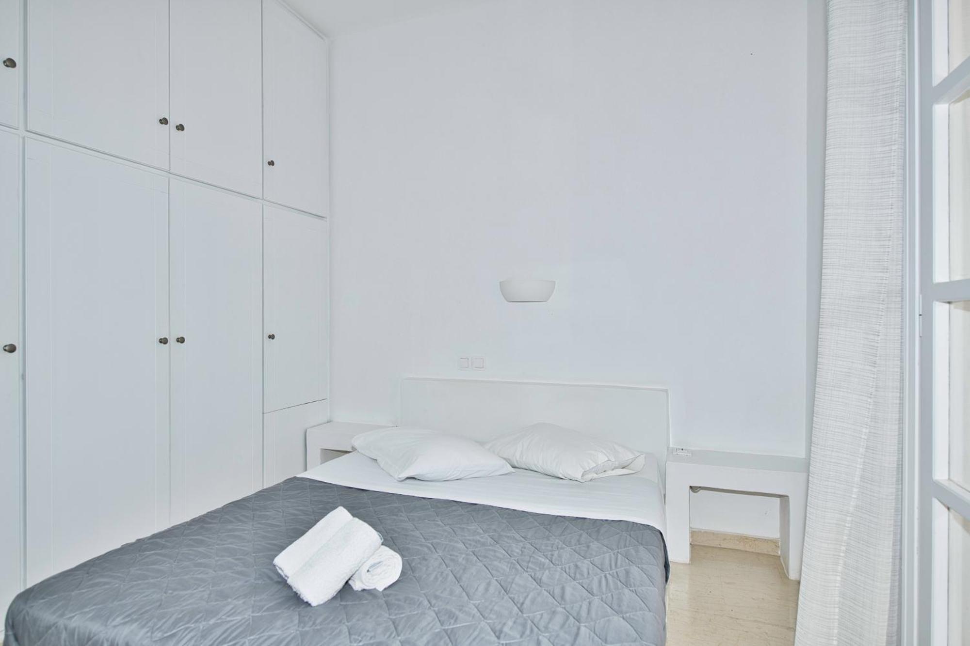 Ira Apartments Kamári Kültér fotó