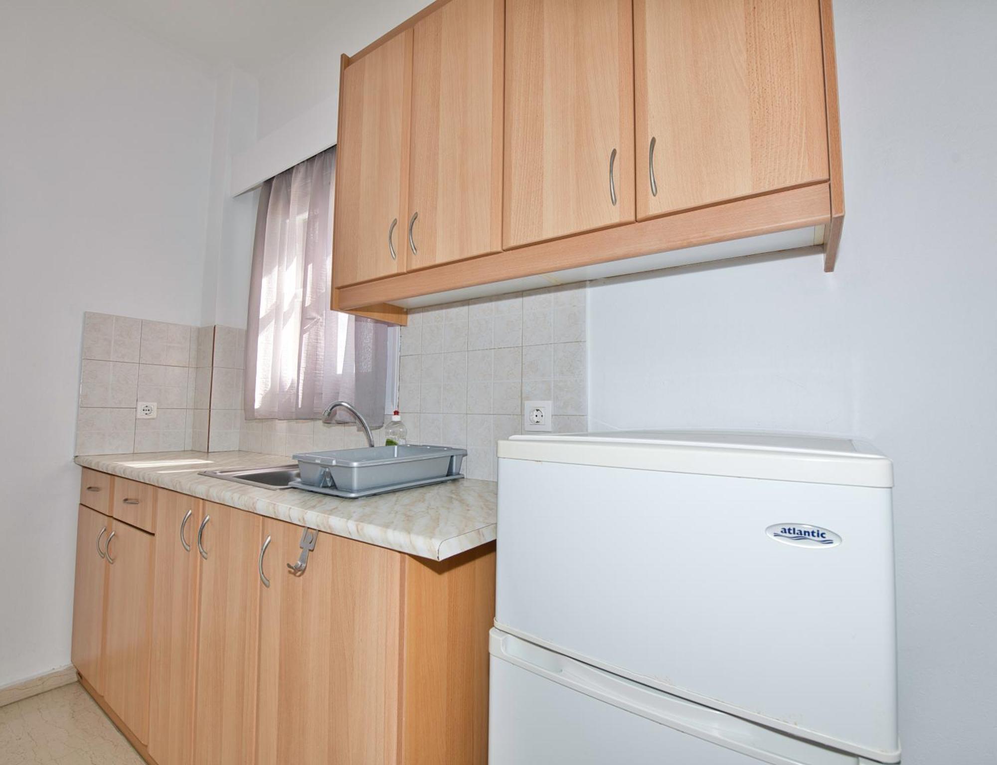Ira Apartments Kamári Kültér fotó