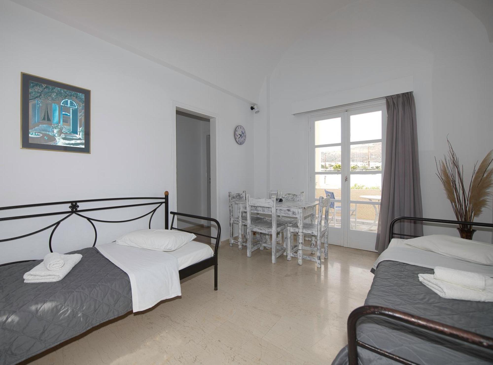Ira Apartments Kamári Kültér fotó