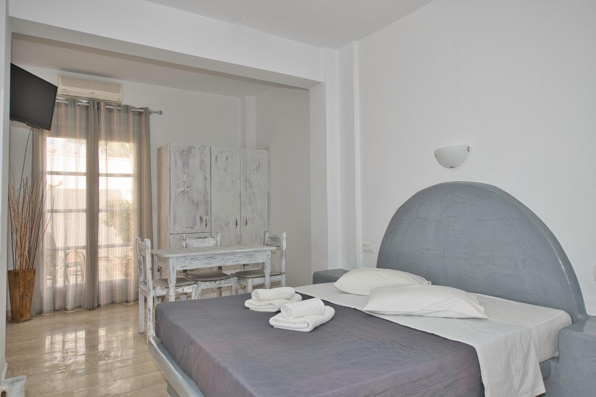 Ira Apartments Kamári Kültér fotó