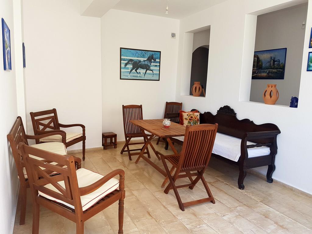 Ira Apartments Kamári Kültér fotó
