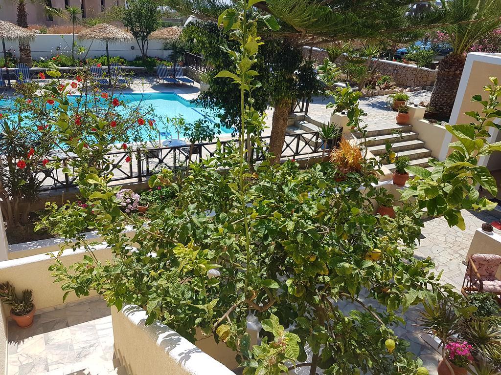 Ira Apartments Kamári Kültér fotó