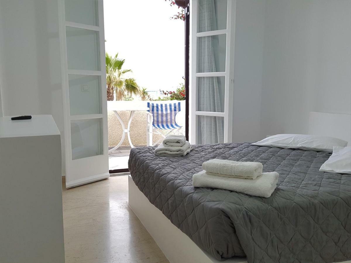 Ira Apartments Kamári Kültér fotó